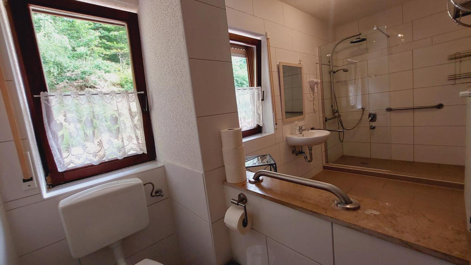 Gaestehaus Gerhardt Schweigen-Rechtenbach Dış mekan fotoğraf