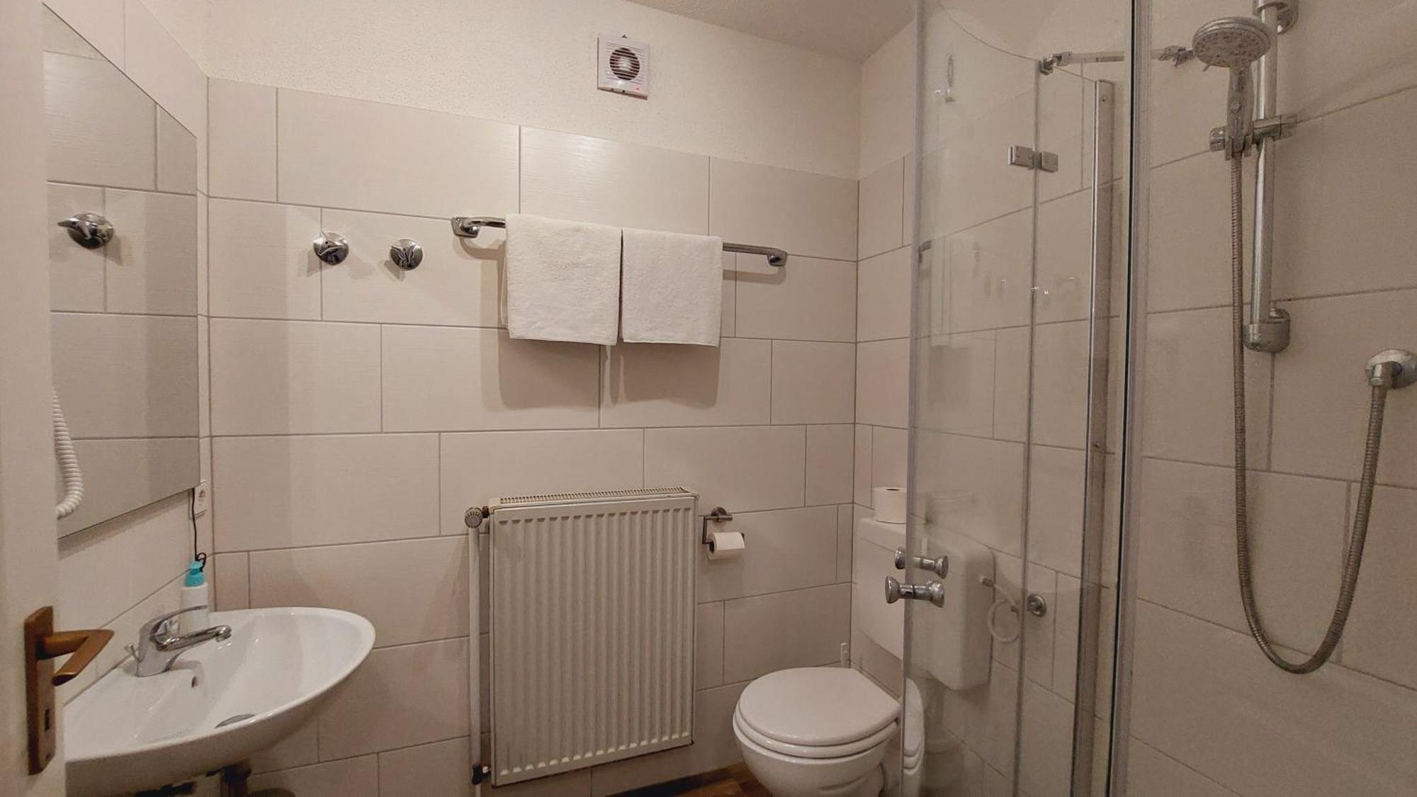 Gaestehaus Gerhardt Schweigen-Rechtenbach Dış mekan fotoğraf